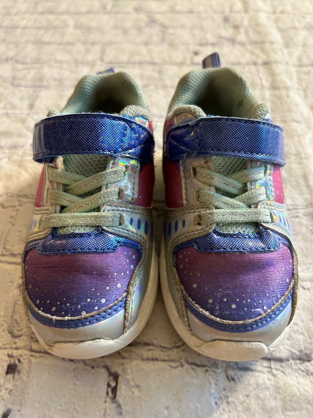 ATHLETIC WORKS TODDLER PURPLE PINK SHINY VELCRO STRAP SNEAKERS LIGHTS UP SIZE 8